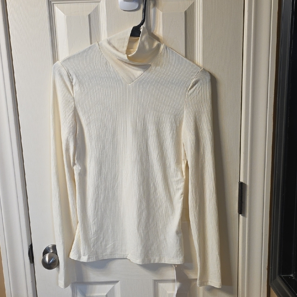 FSJ Cream Long Sleeve Blouse